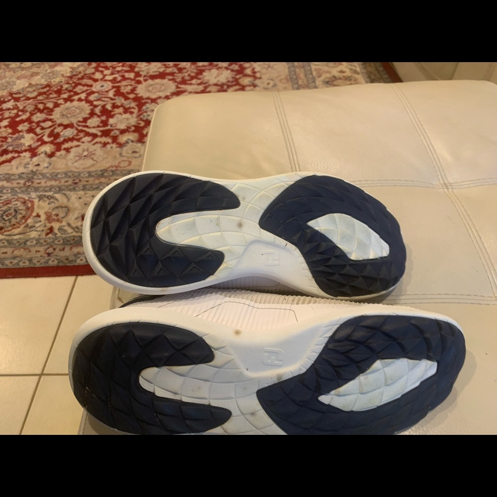white - Picture 3 of 3